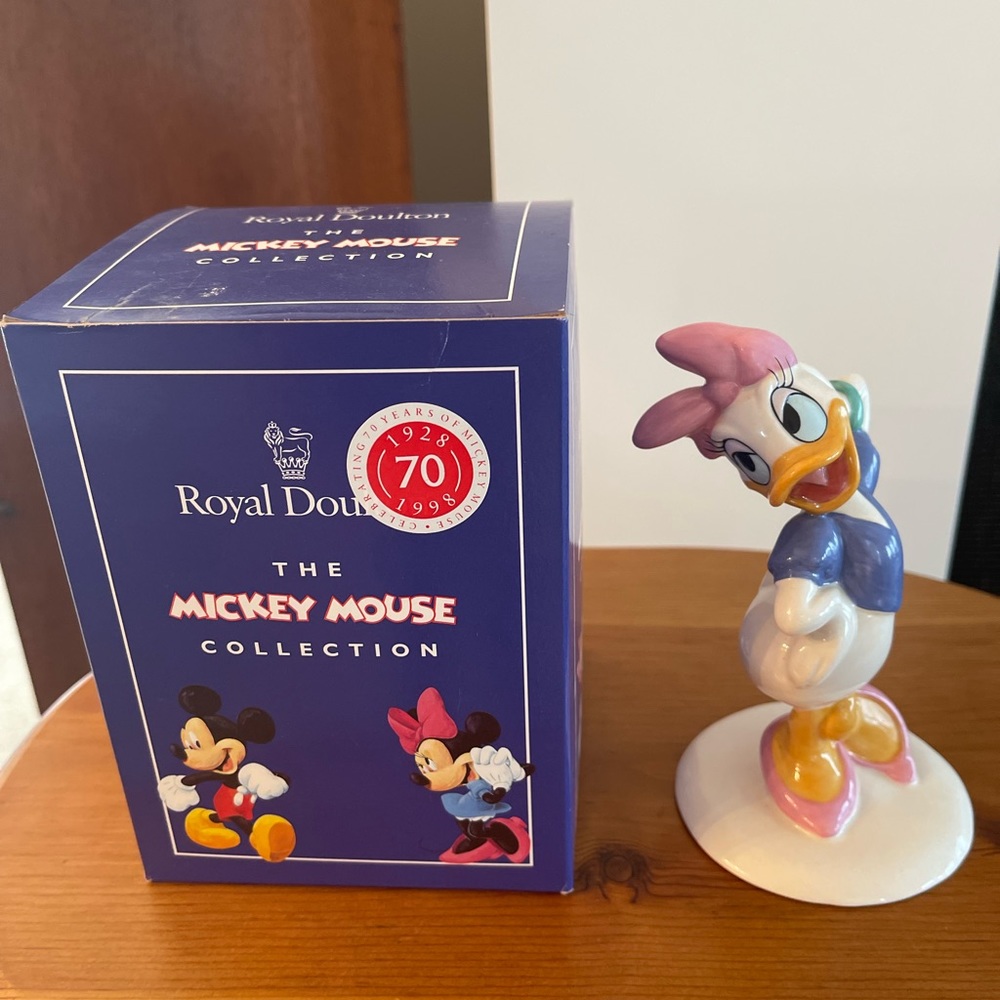 Royal Doulton Figurine Daisy Duck